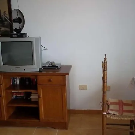 Sleeps 2 Wifi Orzola